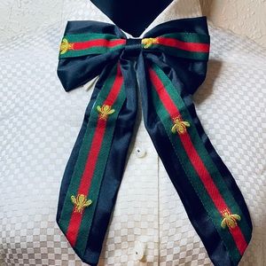 🎀Inspired Designer Ribbon Bow Clip w/Bee Accents